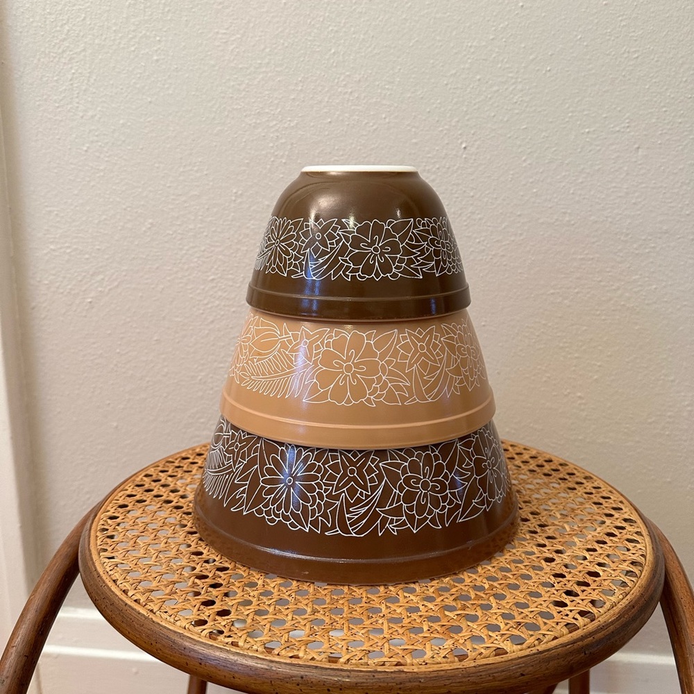 Pyrex woodland set 3 nesting bowls
